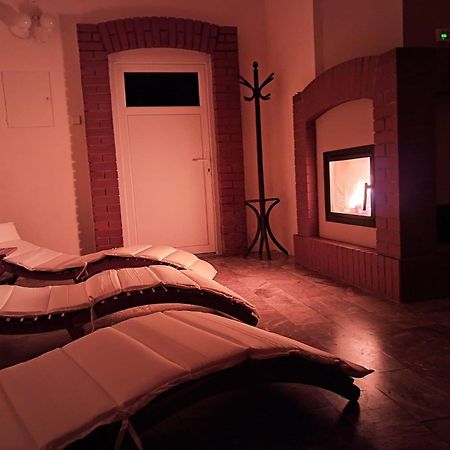 Szwajcarka Willa Z Sauna I Jacuzzi Kudowa-Zdroj Bagian luar foto