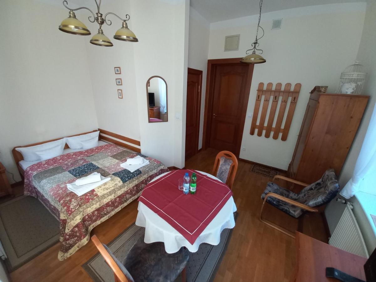 Szwajcarka Willa Z Sauna I Jacuzzi Kudowa-Zdroj Bagian luar foto