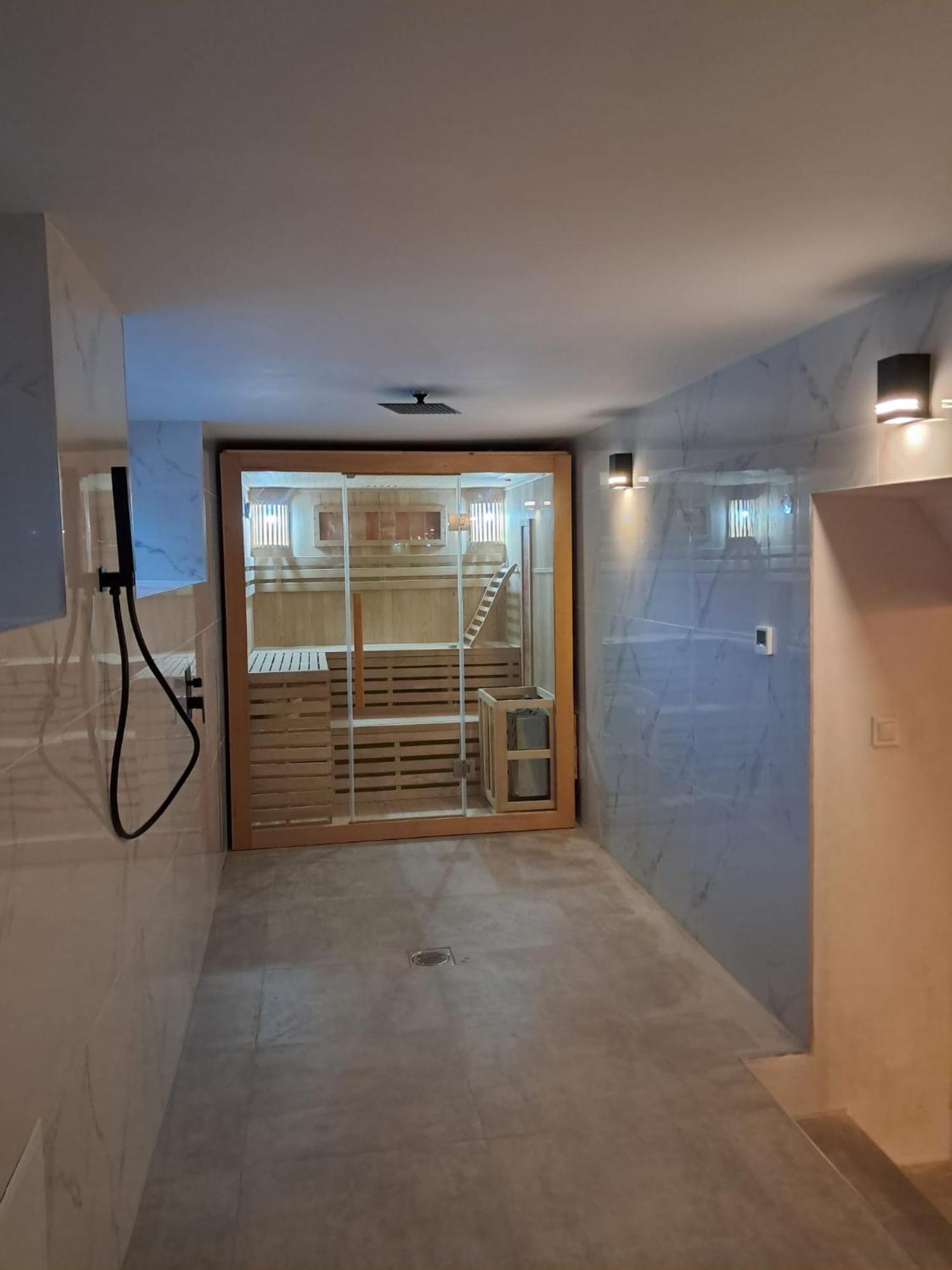 Szwajcarka Willa Z Sauna I Jacuzzi Kudowa-Zdroj Bagian luar foto