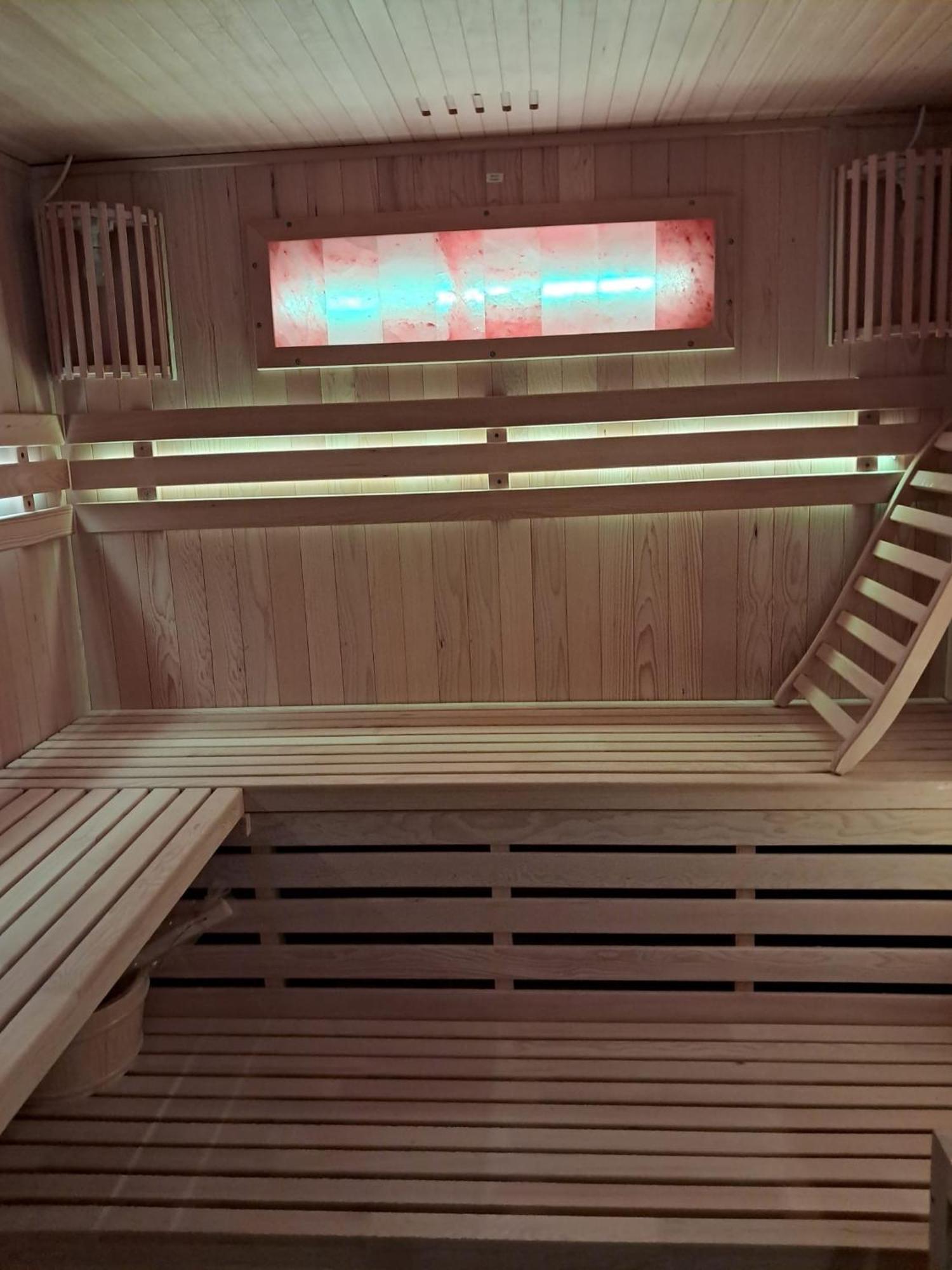 Szwajcarka Willa Z Sauna I Jacuzzi Kudowa-Zdroj Bagian luar foto