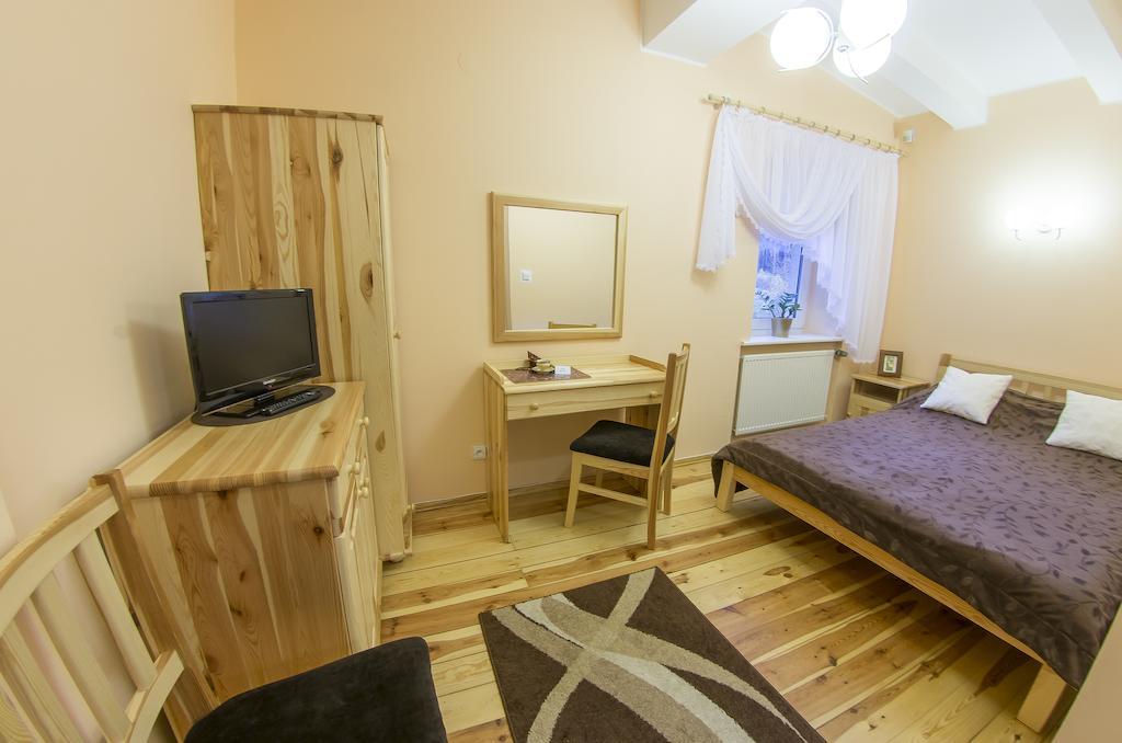 Szwajcarka Willa Z Sauna I Jacuzzi Kudowa-Zdroj Ruang foto